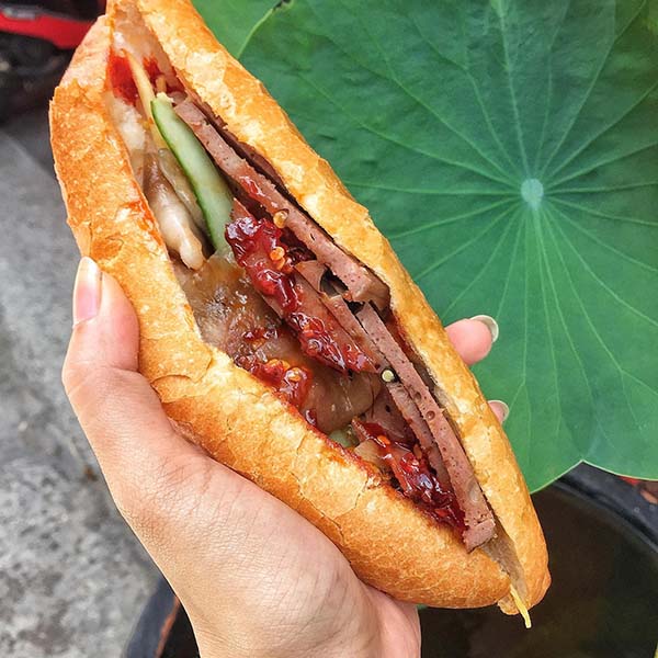 cách làm bánh mì chả bò