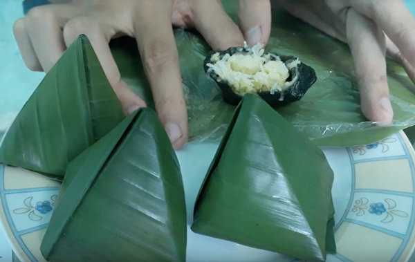 bánh ít lá gai bình định