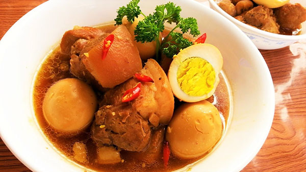 thịt kho tàu