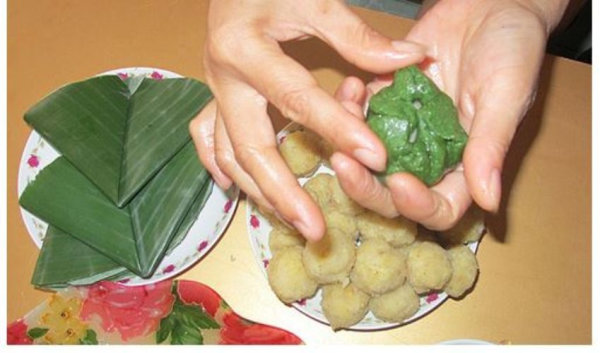 cách làm bánh ít lá gai bình định