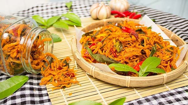 mâm khô gà lá chanh