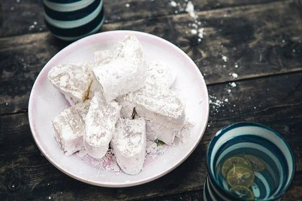đặc sản bánh hồng bình định
